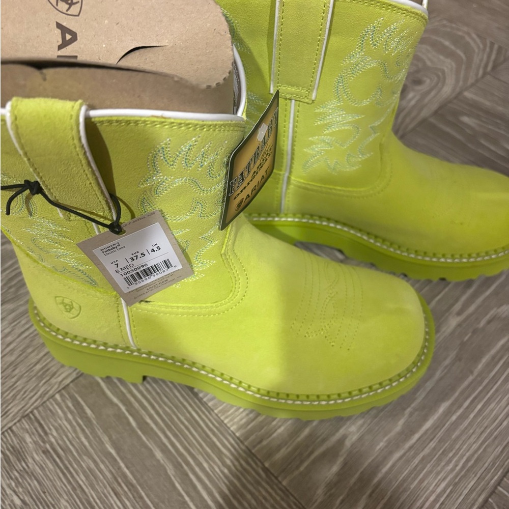 Ariat Electric Lime Suede Pull-On Cowboy Boots- New in Box - Picture 3 of 4